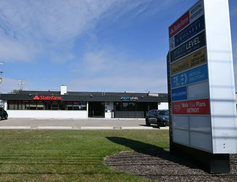 778-780 W Maple Dr, Troy, MI for lease - Primary Photo - Image 1 of 5