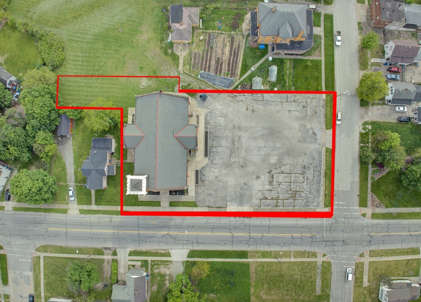 1548 Reid Ave, Lorain, OH for sale - Building Photo - Image 3 of 21
