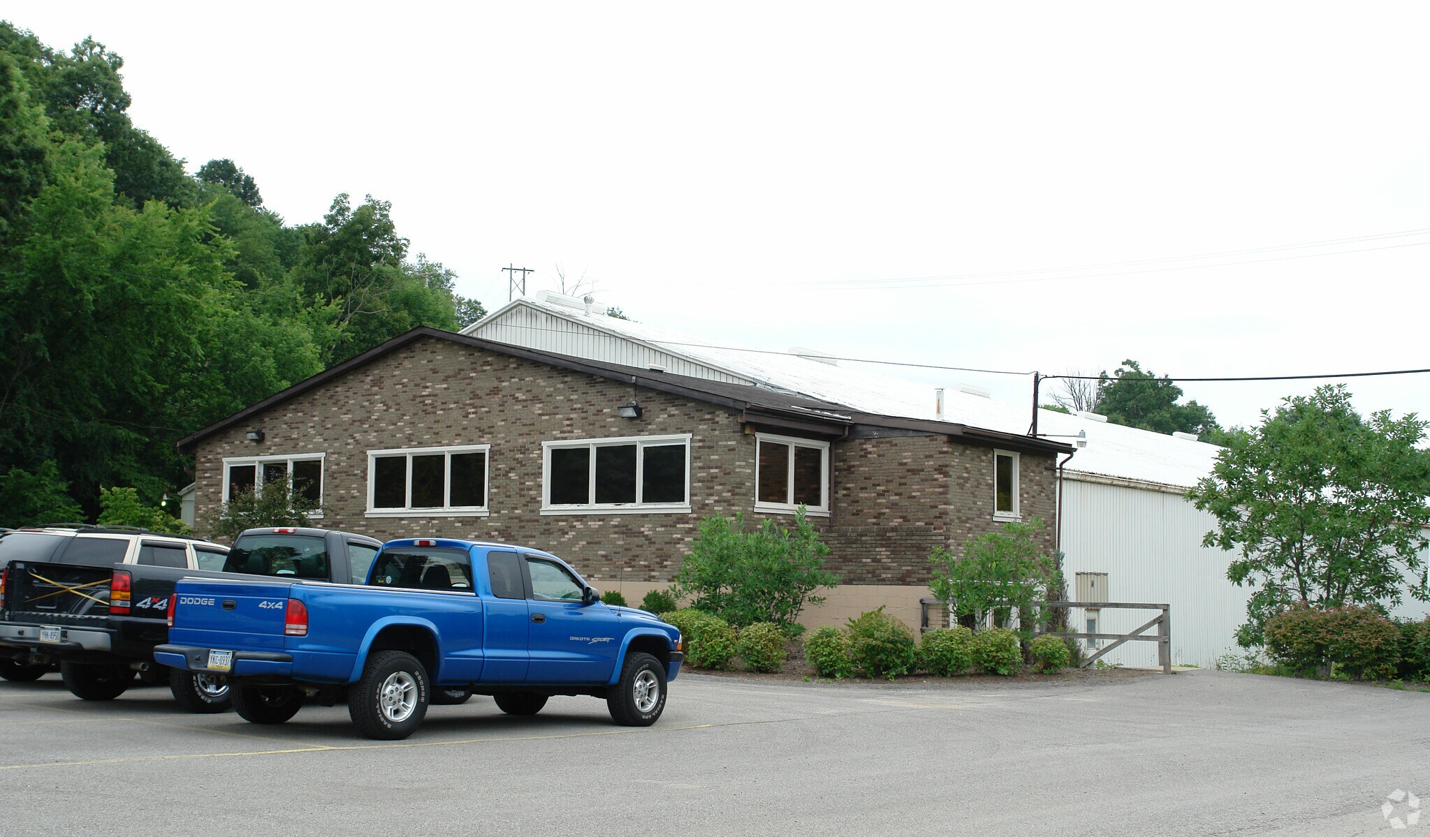 2330B Wildwood Rd, Gibsonia, PA 15044 Automotive Systems Warehouse