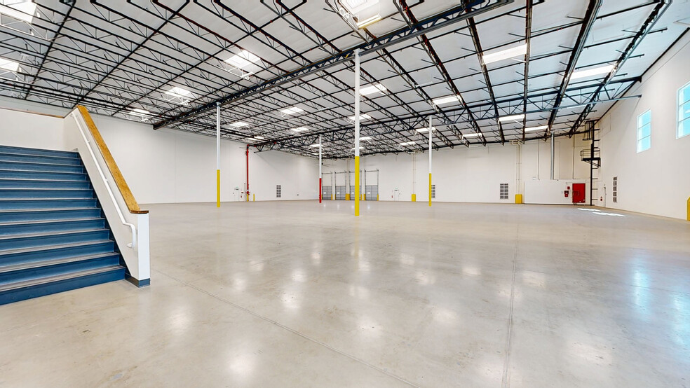 9920 Pioneer Blvd, Santa Fe Springs, CA for lease - Matterport 3D Scan - Image 3 of 30