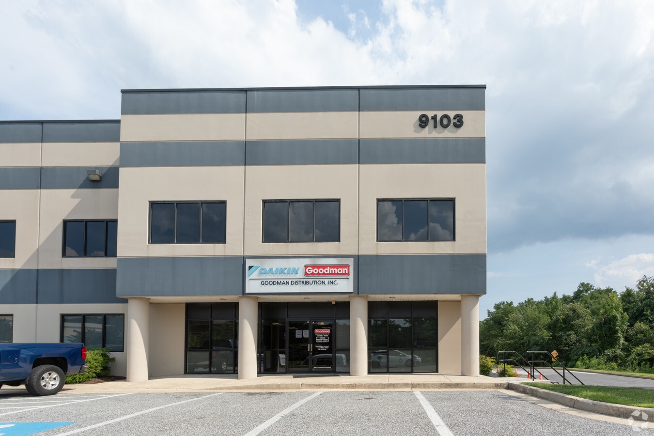 9103 Yellow Brick Rd, Rosedale, MD 21237