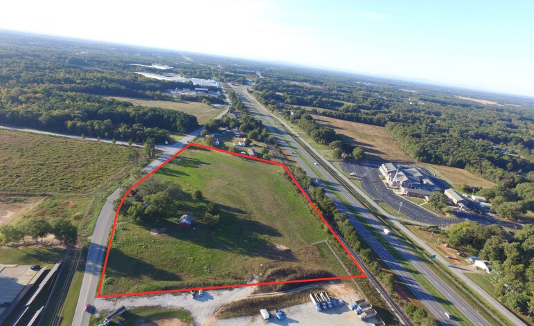 2149 N Old Laurens Rd, Gray Court, SC for sale - Primary Photo - Image 1 of 1