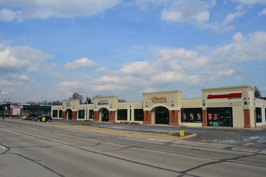 4820-4860 S 76th St, Greenfield, WI for sale - Primary Photo - Image 1 of 1