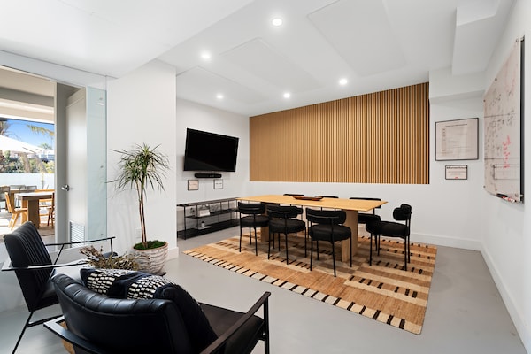 2210 Main St, Santa Monica, CA for lease - Building Photo - Image 3 of 14