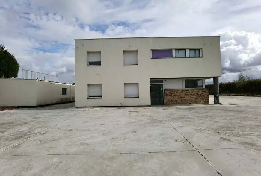 Flex in Saint-Pathus for sale - Building Photo - Image 3 of 11