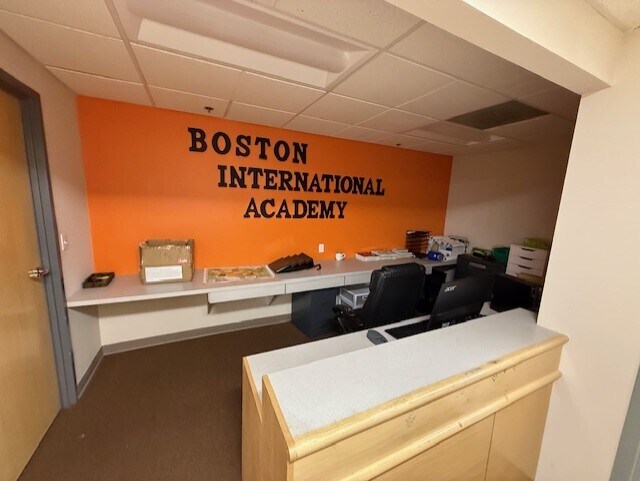 320 Washington St, Brighton, MA for lease - Building Photo - Image 3 of 15