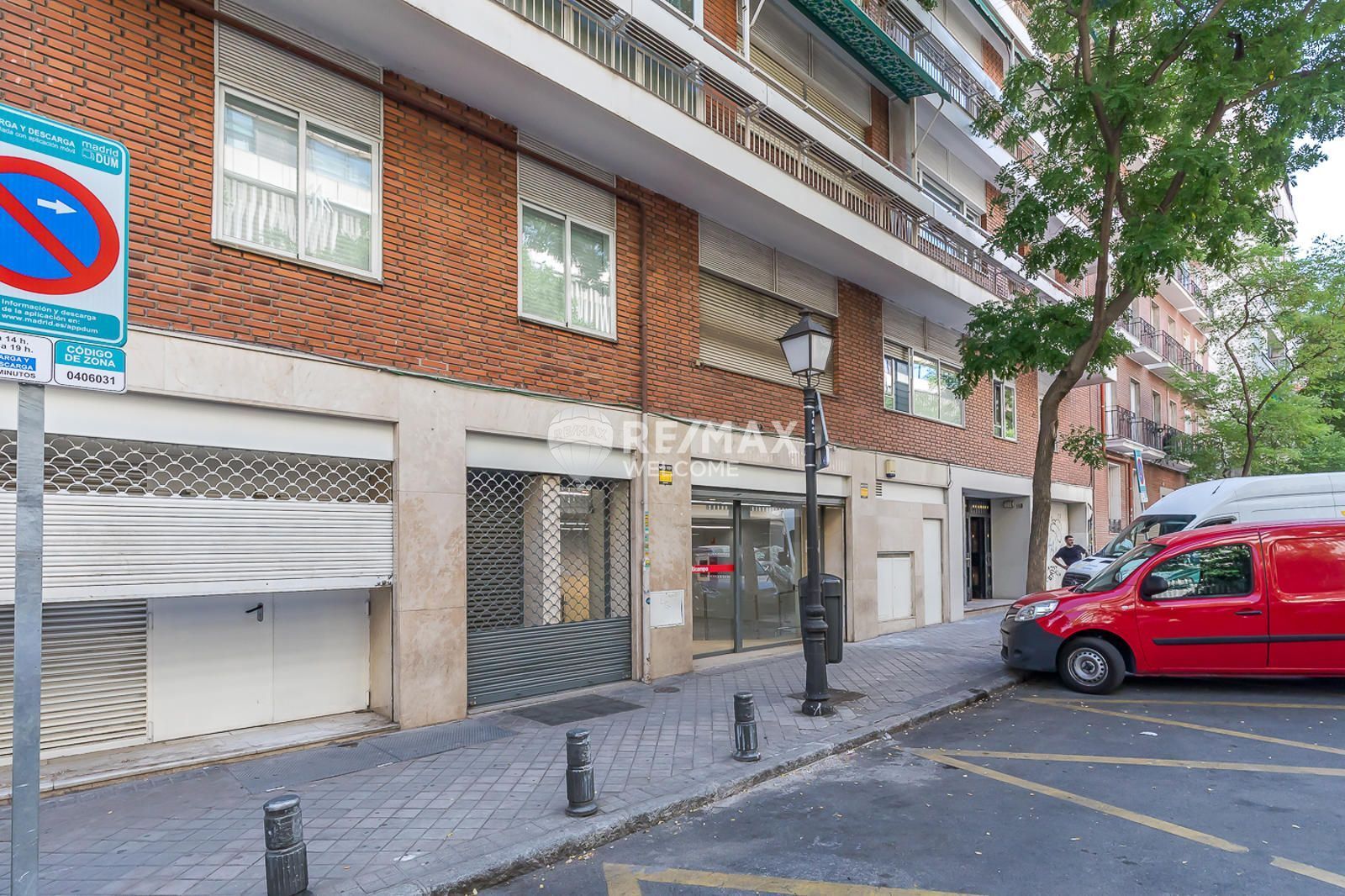 Multifamily in Madrid, Madrid for sale Interior Photo- Image 1 of 1