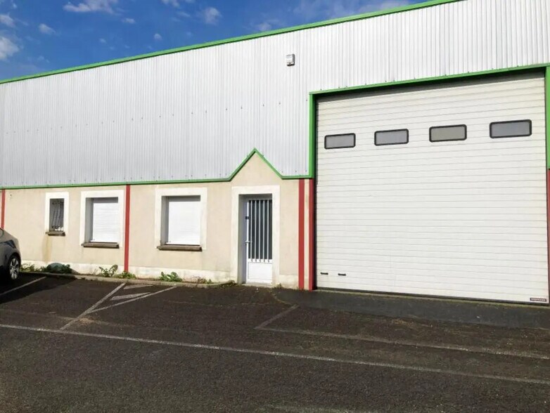 Office in La Chapelle-Saint-Mesmin for lease - Building Photo - Image 3 of 17