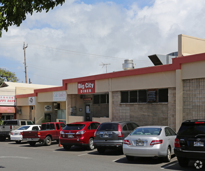 3571 Waialae Ave, Honolulu, HI for lease - Building Photo - Image 3 of 6