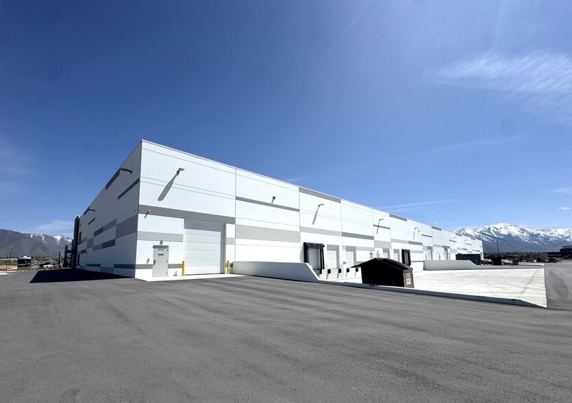 1950 N Canyon Creek Pkwy, Spanish Fork, UT for lease - Building Photo - Image 3 of 9