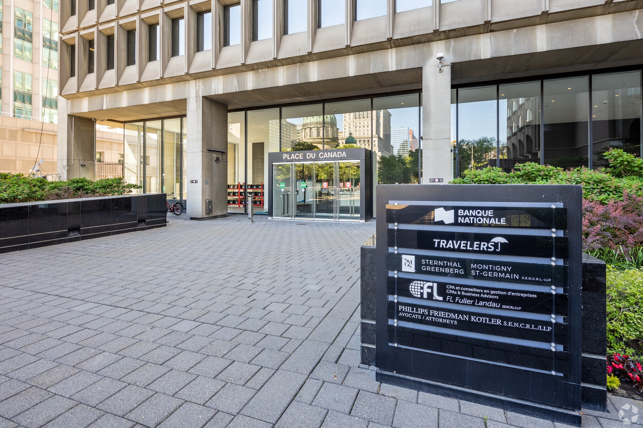 1010 De La Gauchetière Rue O,