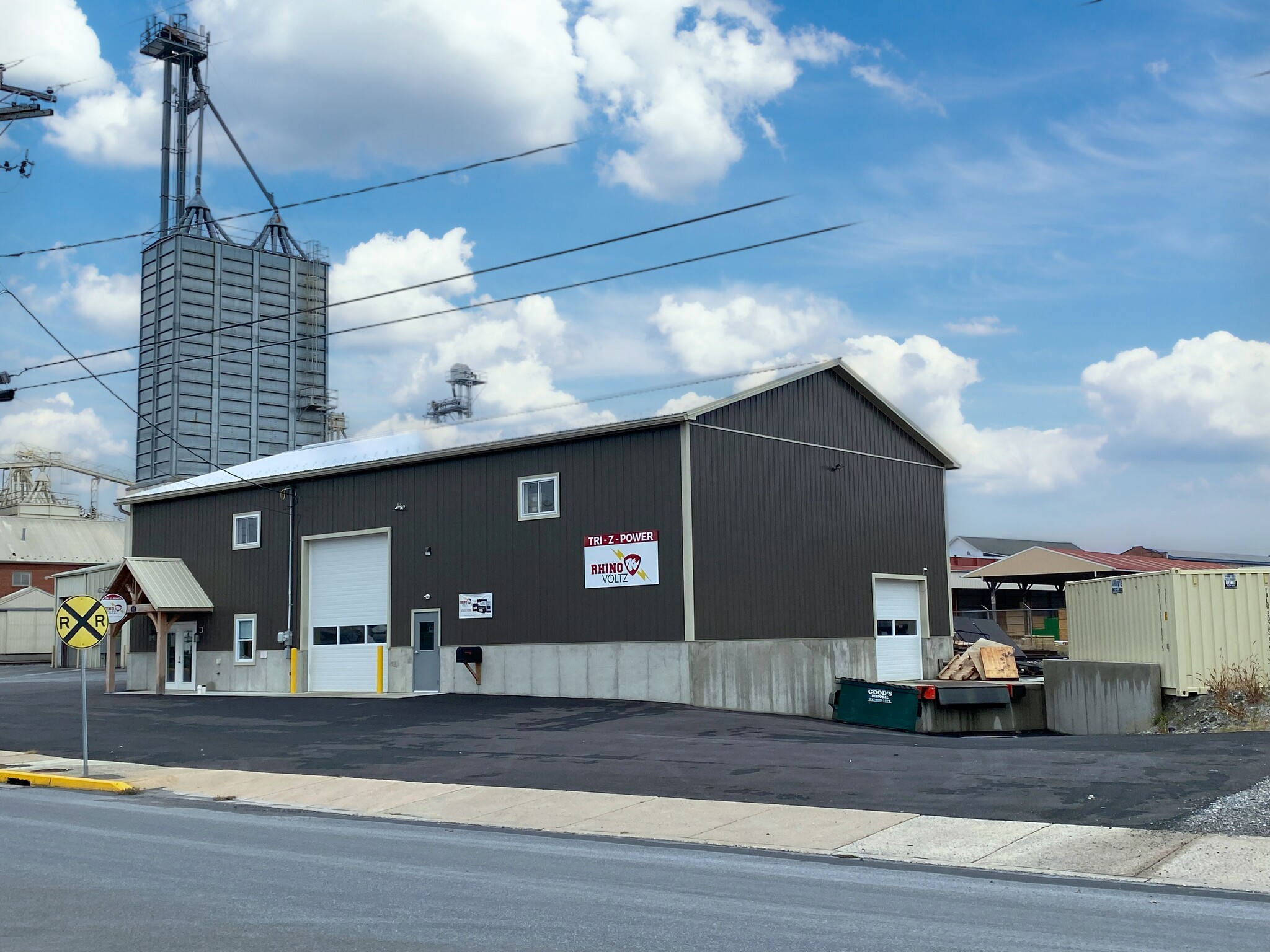 217 S Railroad Ave, New Holland, PA for sale Primary Photo- Image 1 of 15