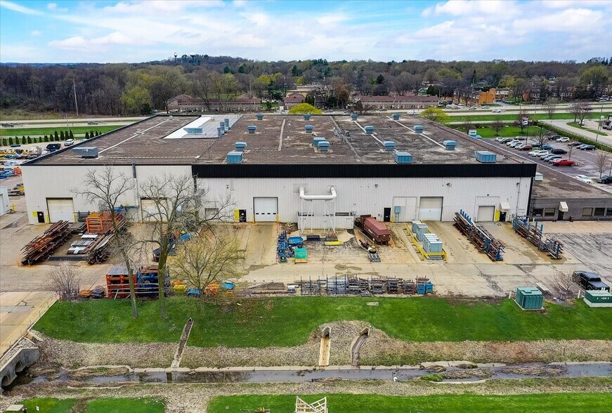 2701 S Stoughton Rd, Madison, WI 53716 Industrial for Lease