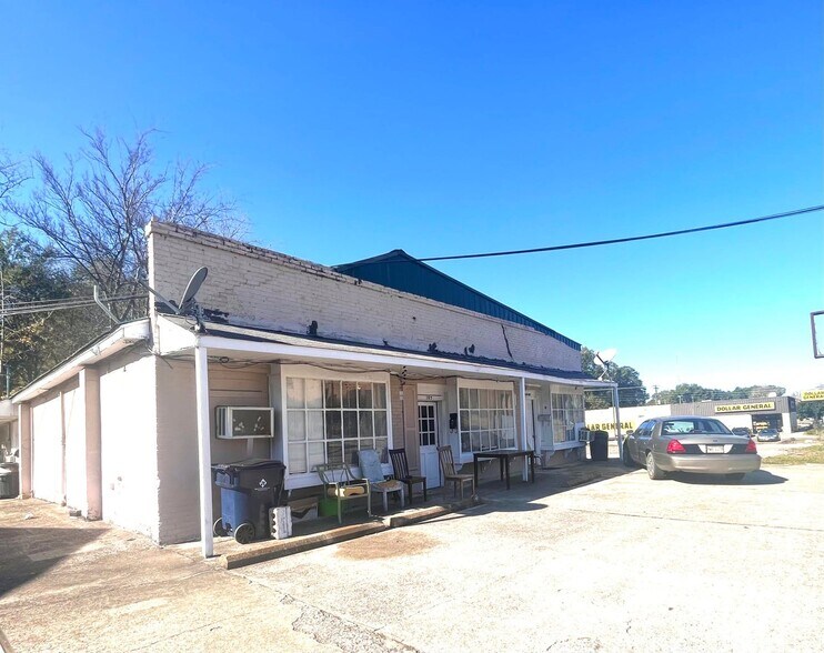 107 N 2nd St, Booneville, MS 38829 Apartments