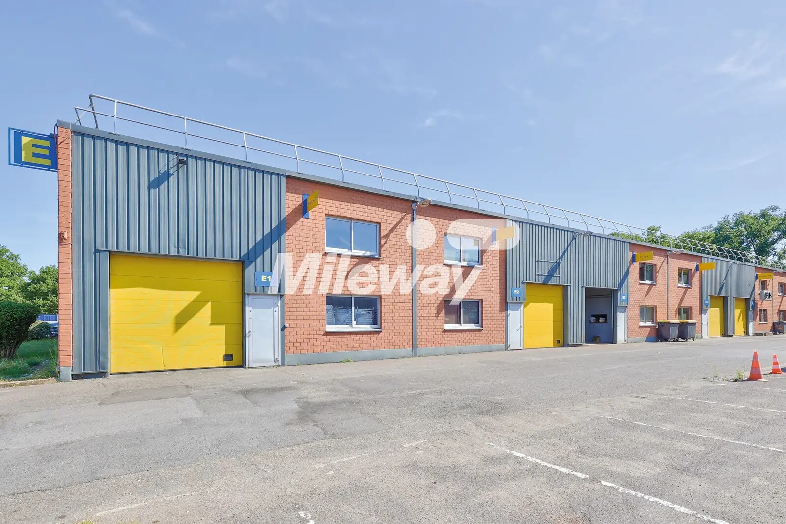 6 Rue Du Bois Du Pont, SAINT-OUEN-L'AUMONE for lease Building Photo- Image 1 of 6