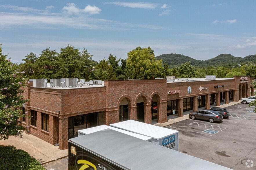 5109 Peter Taylor Park Dr, Brentwood, TN for lease - Building Photo - Image 2 of 10