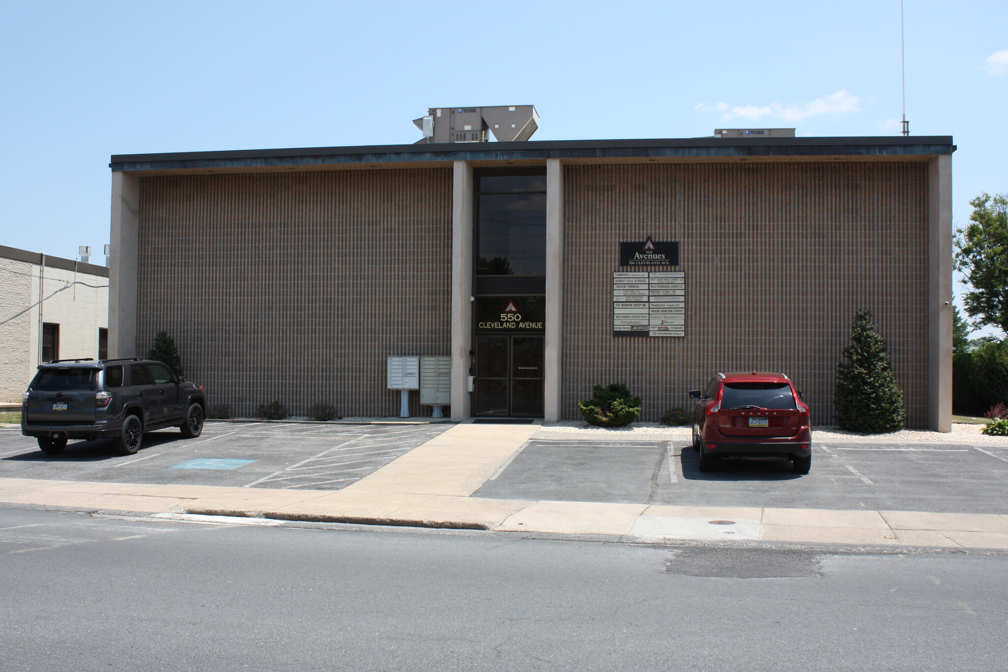 550 Cleveland Ave, Chambersburg, PA for lease Building Photo- Image 1 of 4