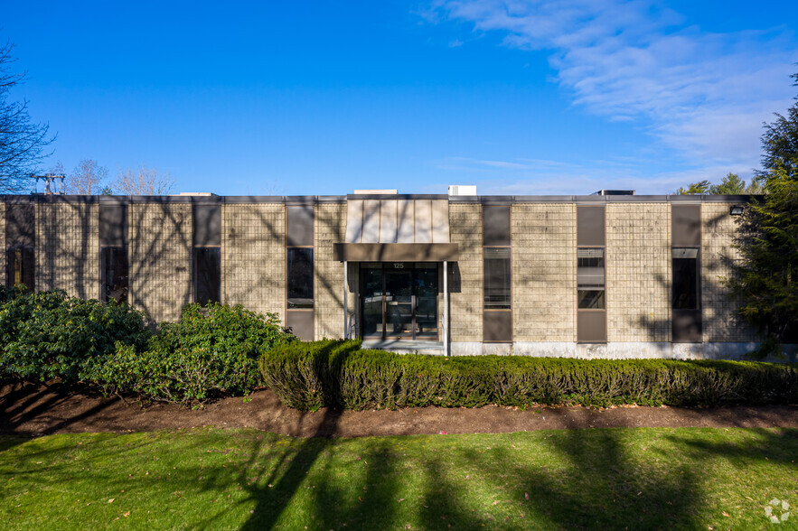 125 Industrial Park Rd, Hingham, MA for lease - Building Photo - Image 3 of 5