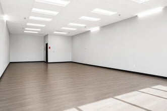 8990 Sierra Ave, Fontana, CA for lease Interior Photo- Image 2 of 7