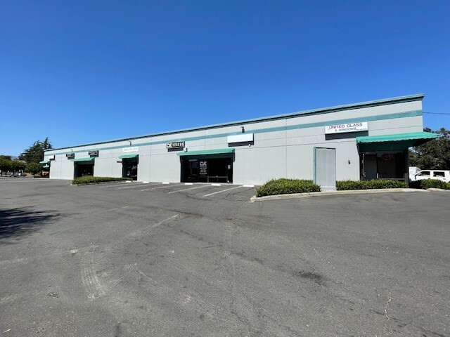 1011-1021 Mason St, Vacaville, CA for lease - Building Photo - Image 1 of 19