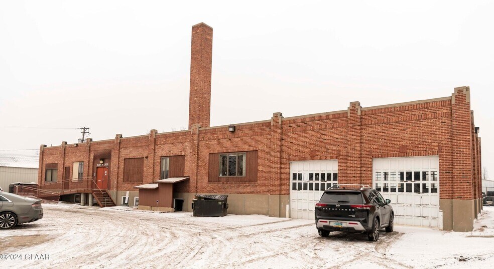 930 N 3rd St, Grand Forks, ND for sale - Building Photo - Image 1 of 1