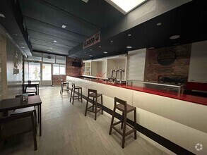 Retail in Cuenca, Cuenca for lease Interior Photo- Image 1 of 6