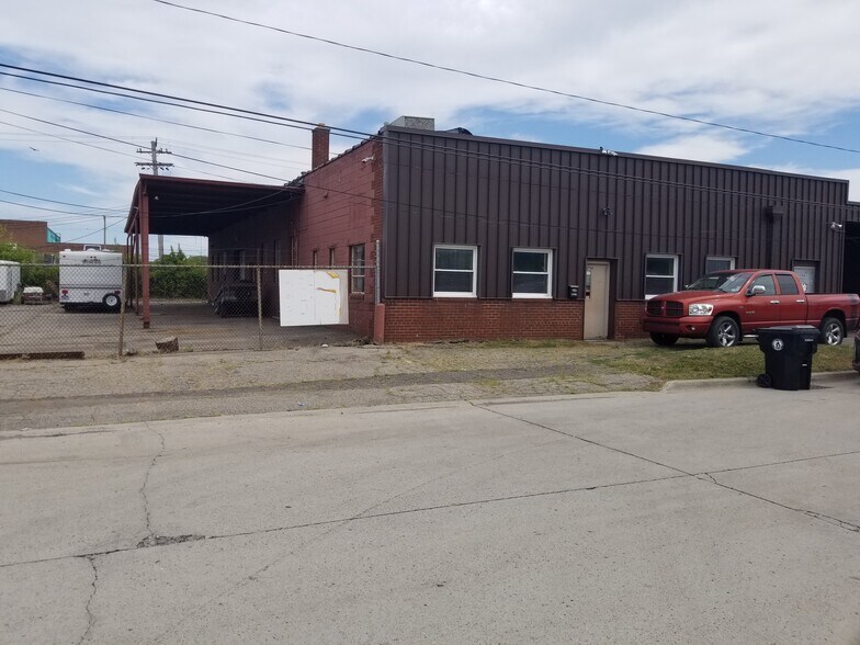 11688-11700 Wormer Rd, Redford, MI for sale - Building Photo - Image 1 of 1