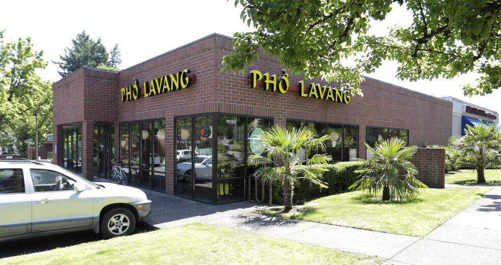 16016 Lower Boones Ferry Rd, Lake Oswego, OR for sale - Primary Photo - Image 1 of 1