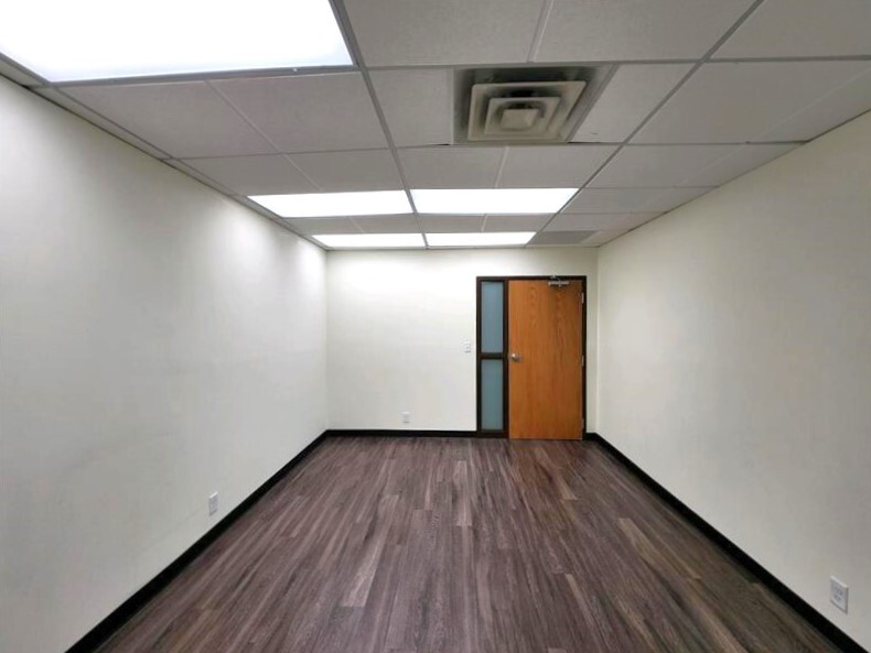 1955 University Ave W, Saint Paul, MN for lease Interior Photo- Image 1 of 4