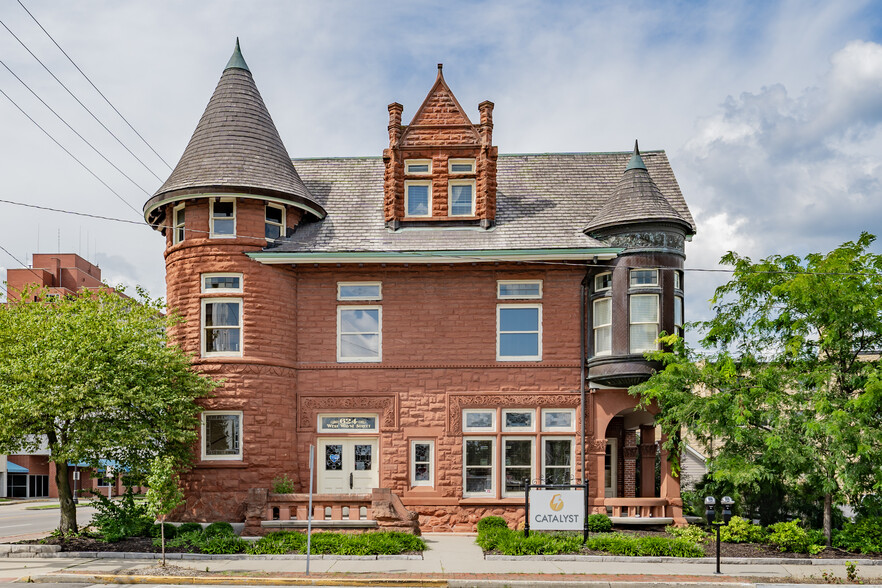 624 W Wayne St, Fort Wayne, IN for sale - Building Photo - Image 3 of 26