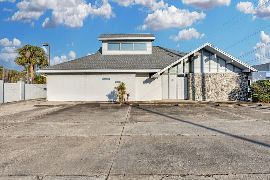 150 Banana River Dr, Merritt Island, FL for sale - Primary Photo - Image 2 of 33