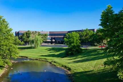 950 Breckenridge Ln, Louisville, KY for lease - Building Photo - Image 2 of 4