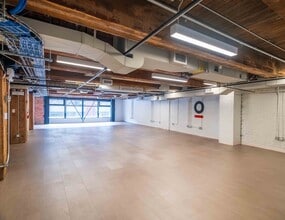 1110 Hamilton St, Vancouver, BC for lease Interior Photo- Image 2 of 5