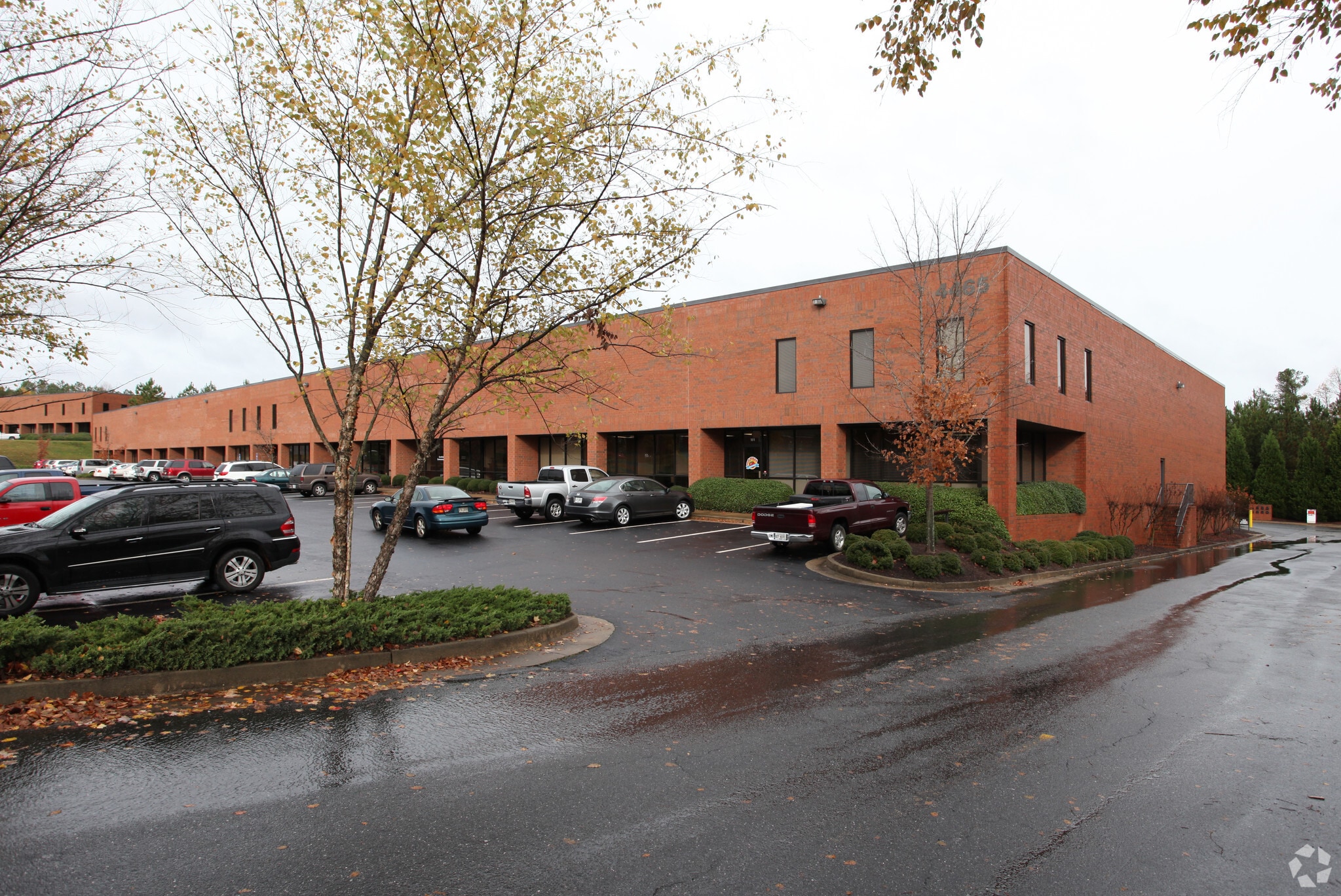 4465 Commerce Dr, Buford, GA for lease Building Photo- Image 1 of 5