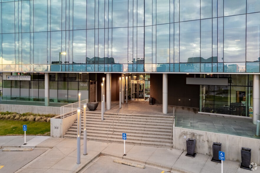 5010 Richard Rd SW, Calgary, AB for lease - Building Photo - Image 3 of 10