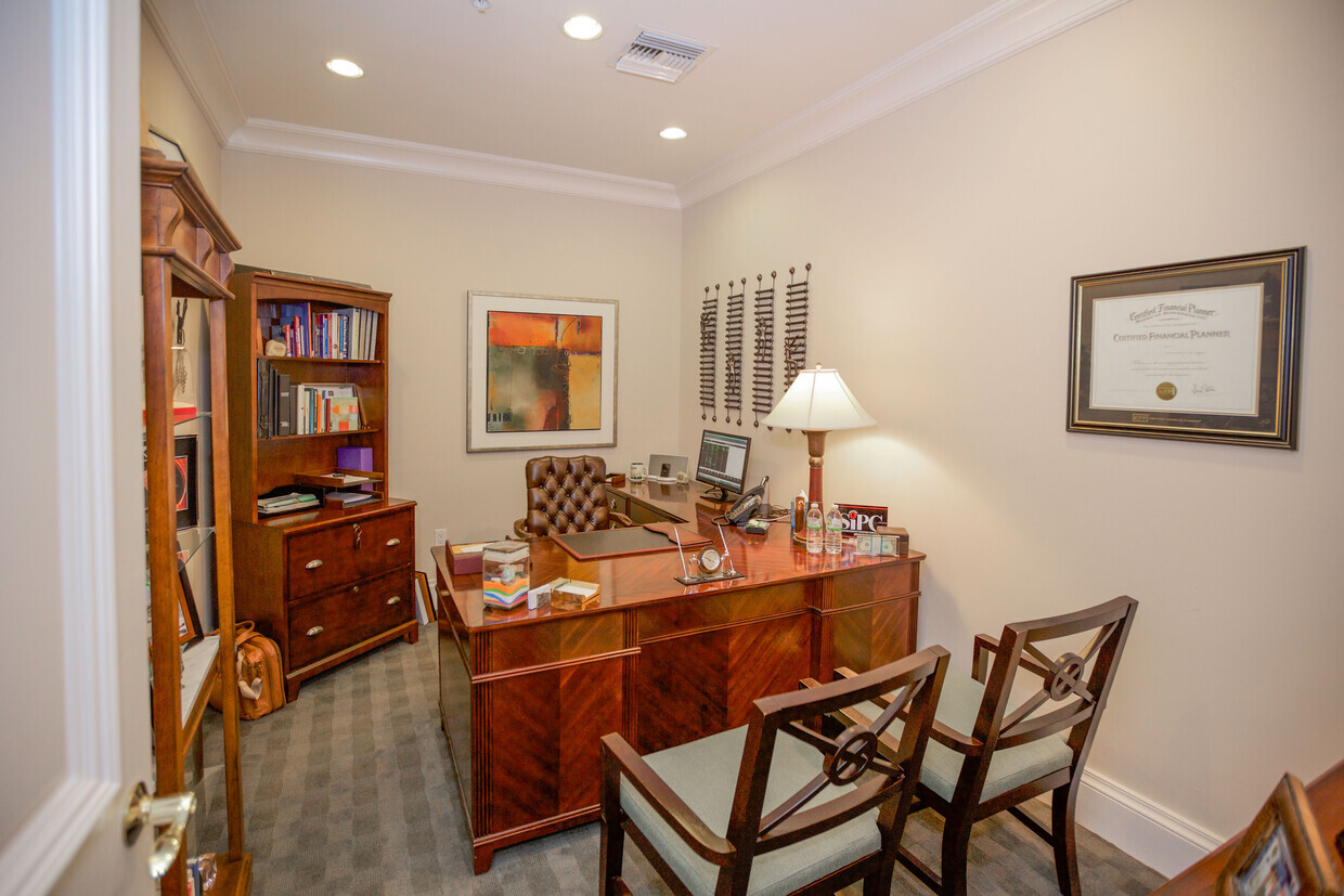 780 5th Ave S, Naples, FL for lease Interior Photo- Image 1 of 1