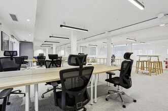 12 Rue Jacquemont, Paris for lease Interior Photo- Image 2 of 7