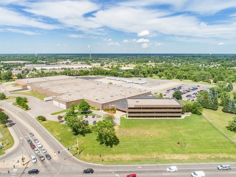 1 Vista Way, Anoka, MN for sale - Building Photo - Image 1 of 1
