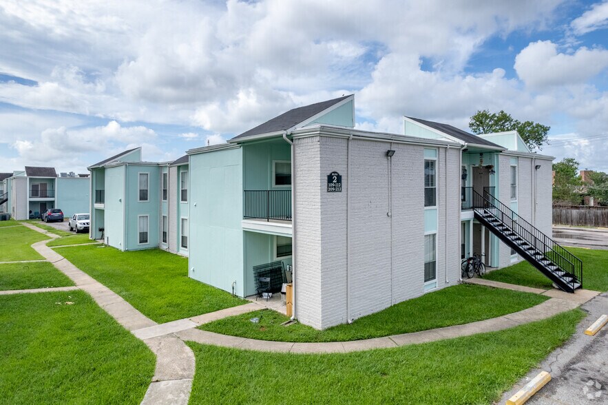 460 Hwy 332, Lake Jackson, TX for sale - Primary Photo - Image 1 of 1