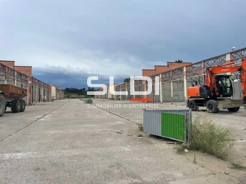 Office in Rillieux-la-Pape for lease - Building Photo - Image 2 of 11