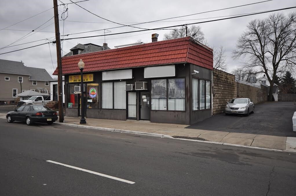 115 W Westfield Ave, Roselle Park, NJ 07204