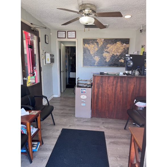 2405 Belt Line Rd, Garland, TX for sale - Interior Photo - Image 3 of 5