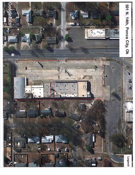 507 N 14th St Ponca City Ok 74601 Pioneer Shopping Center Loopnet Com