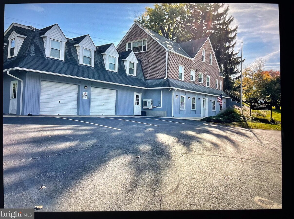 2 Old Pennell Rd, Media, PA 19063