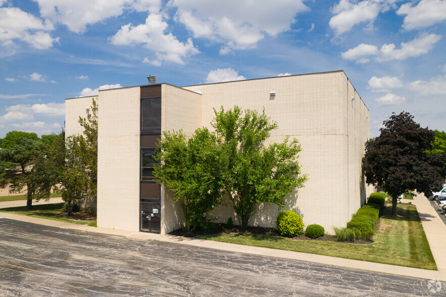 401 S Clairborne Rd, Olathe, KS for lease - Building Photo - Image 1 of 3