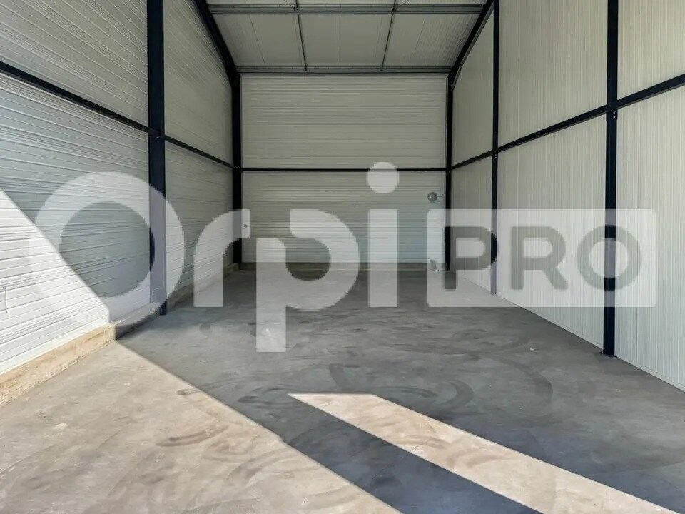 Industrial in Mées for lease Interior Photo- Image 1 of 3