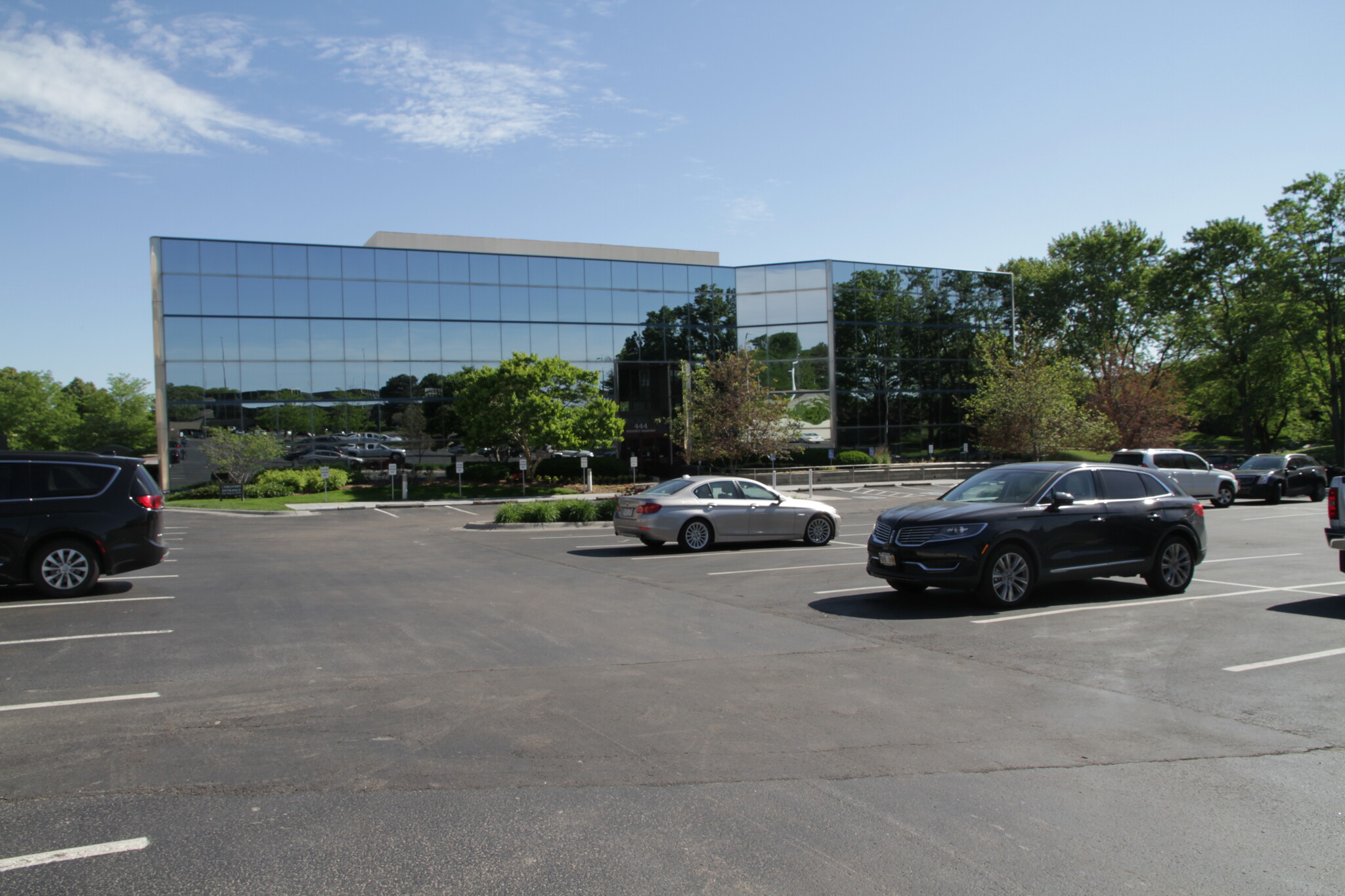 444 Regency Pkwy Dr, Omaha, NE for sale Building Photo- Image 1 of 1