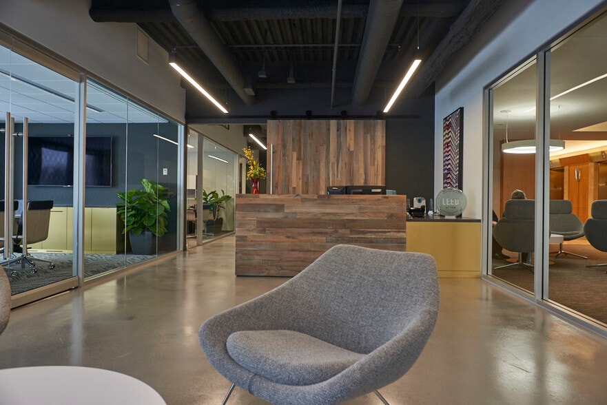 7900 Xerxes Ave S, Bloomington, MN for lease - Interior Photo - Image 3 of 12