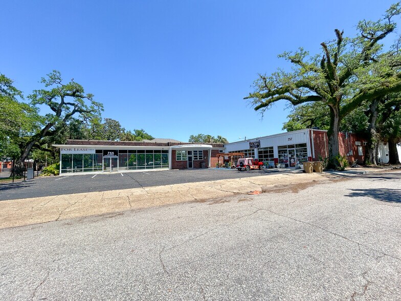 755757 Government St, Mobile, AL 36602 Office/Retail for Lease