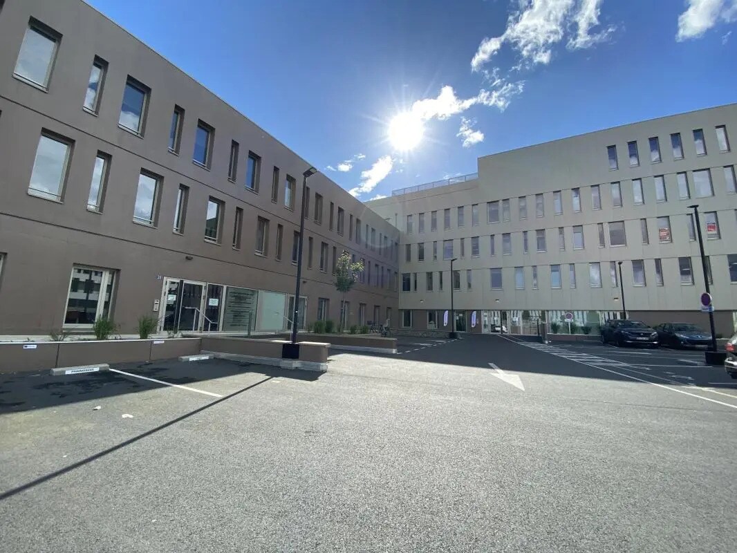 Office in Rennes for sale Building Photo- Image 1 of 10